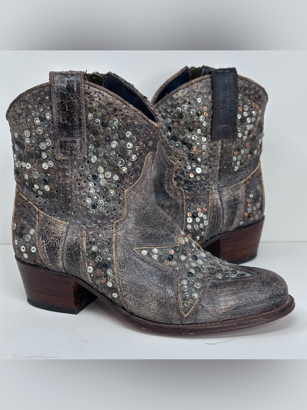 Frye Deborah Star Studded Ankle Boots Distresses - BROWN